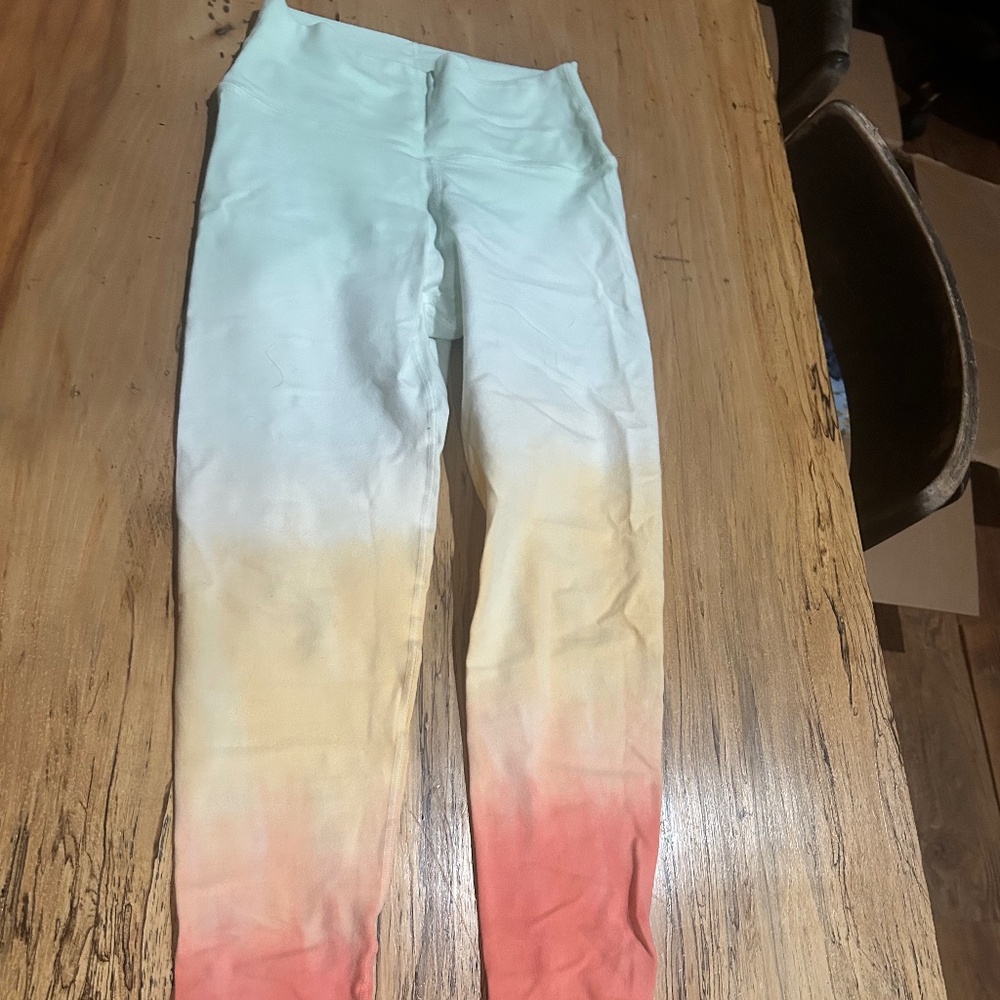 Electric &rose leggings